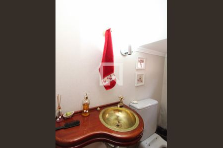 Casa à venda com 280m², 4 quartos e 5 vagasLavabo