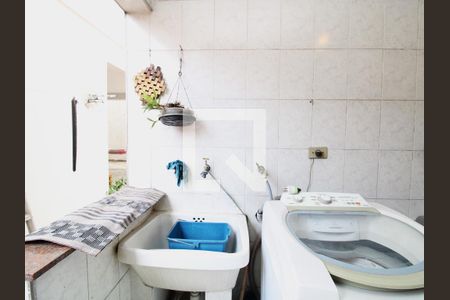 Casa à venda com 280m², 4 quartos e 5 vagasÁrea de Serviço