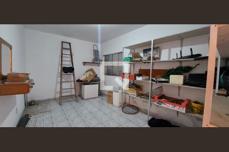 Casa à venda com 145m², 2 quartos e 2 vagasQuarto de serviço