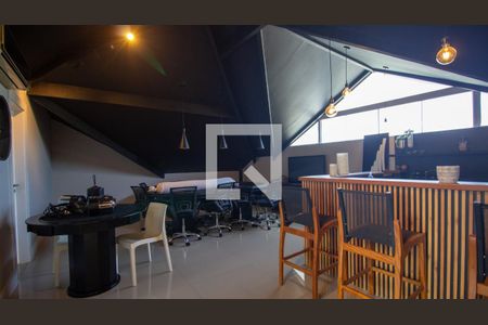 Casa de condomínio à venda com 657m², 5 quartos e 3 vagasSotão