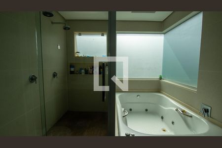 Casa de condomínio à venda com 657m², 5 quartos e 3 vagasBanheiro da Suíte 3