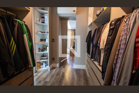 Casa de condomínio à venda com 657m², 5 quartos e 3 vagasCloset da Suíte 3