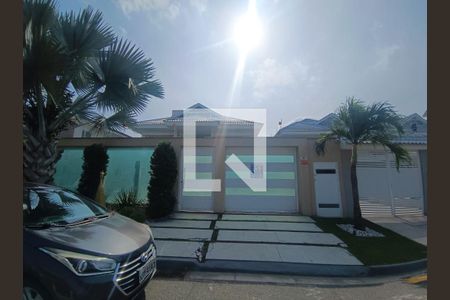 Casa de condomínio à venda com 657m², 5 quartos e 3 vagasFachada da Casa