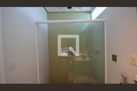 Casa de condomínio à venda com 657m², 5 quartos e 3 vagasBanheiro da Suíte 2