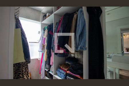 Casa de condomínio à venda com 657m², 5 quartos e 3 vagasCloset da Suíte 1