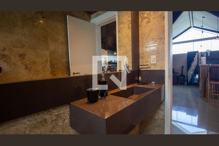 Casa de condomínio à venda com 657m², 5 quartos e 3 vagasBanheiro do Sotão