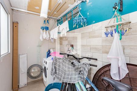 Casa à venda com 110m², 2 quartos e 2 vagas Casa à venda com 110m², 2 quartos e 2 vagasÁrea de Serviço