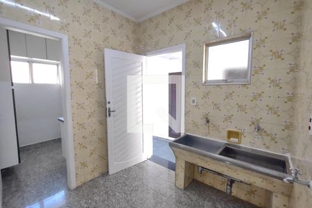 Casa à venda com 360m², 3 quartos e 6 vagas Casa à venda com 360m², 3 quartos e 6 vagasÁrea de Serviço