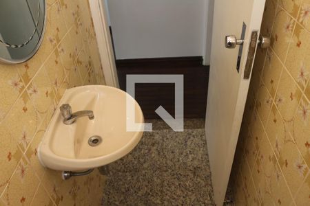 Casa à venda com 360m², 3 quartos e 6 vagasLavabo