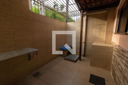 Casa para alugar com 203m², 4 quartos e 2 vagas Casa para alugar com 203m², 4 quartos e 2 vagasQuintal