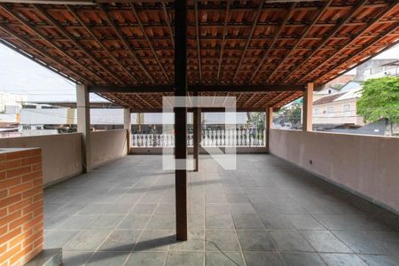 Casa para alugar com 203m², 4 quartos e 2 vagas Casa para alugar com 203m², 4 quartos e 2 vagasTerraço