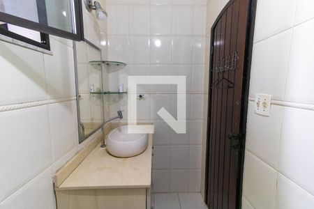 Casa para alugar com 203m², 4 quartos e 2 vagas Casa para alugar com 203m², 4 quartos e 2 vagasBanheiro