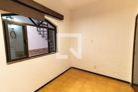 Casa para alugar com 203m², 4 quartos e 2 vagas Casa para alugar com 203m², 4 quartos e 2 vagasQuarto 2