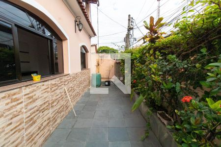 Casa para alugar com 203m², 4 quartos e 2 vagas Casa para alugar com 203m², 4 quartos e 2 vagasQuintal
