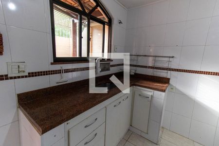 Casa para alugar com 203m², 4 quartos e 2 vagas Casa para alugar com 203m², 4 quartos e 2 vagasCozinha