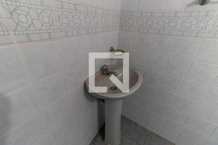Casa para alugar com 203m², 4 quartos e 2 vagas Casa para alugar com 203m², 4 quartos e 2 vagasBanheiro de serviço