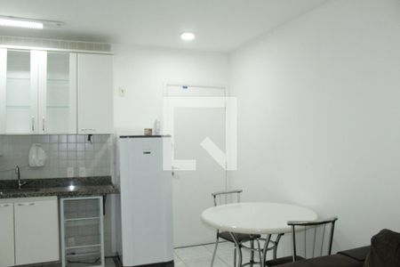 Sala/Cozinha de apartamento para alugar com 1 quarto, 28m² em Higienópolis, São Paulo