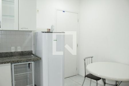 Sala/Cozinha de apartamento para alugar com 1 quarto, 28m² em Higienópolis, São Paulo