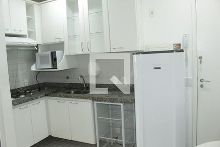 Sala/Cozinha de apartamento para alugar com 1 quarto, 28m² em Higienópolis, São Paulo