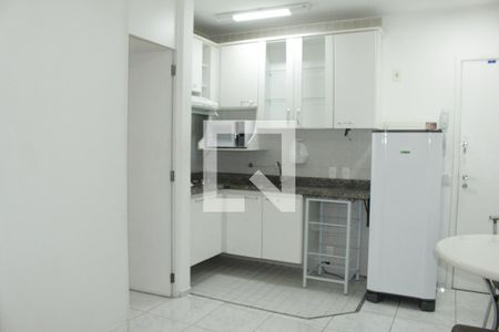 Sala/Cozinha de apartamento para alugar com 1 quarto, 28m² em Higienópolis, São Paulo