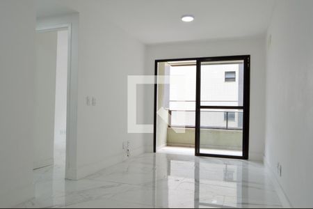 Sala  de apartamento para alugar com 1 quarto, 40m² em Freguesia (jacarepaguá), Rio de Janeiro