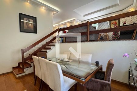 Casa de condomínio à venda com 360m², 4 quartos e 4 vagasSala de Jantar