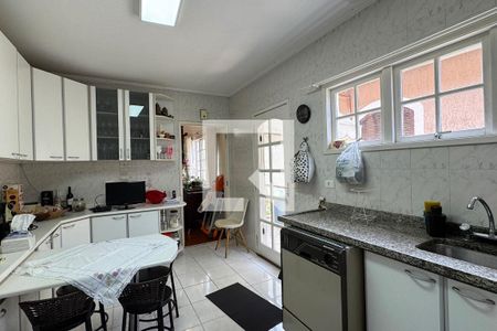 Casa de condomínio à venda com 360m², 4 quartos e 4 vagasCozinha