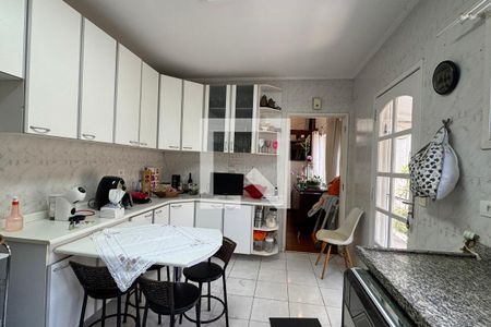 Casa de condomínio à venda com 360m², 4 quartos e 4 vagasCozinha