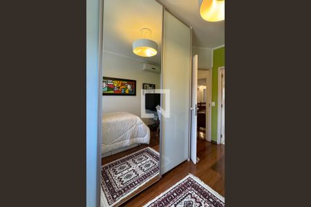 Casa de condomínio à venda com 360m², 4 quartos e 4 vagasSuíte 2