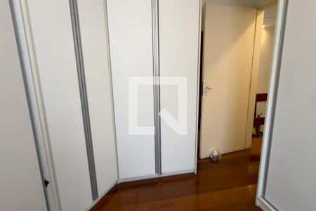 Casa de condomínio à venda com 360m², 4 quartos e 4 vagasQuarto 4
