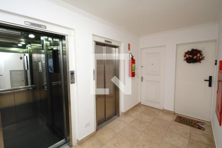 Apartamento à venda com 144m², 3 quartos e 2 vagasHall de entrada