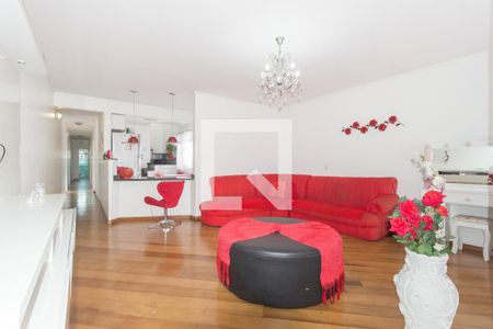 Sala de casa à venda com 5 quartos, 150m² em Vila Prudente, São Paulo