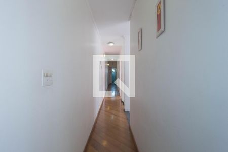 Corredor de casa à venda com 5 quartos, 150m² em Vila Prudente, São Paulo
