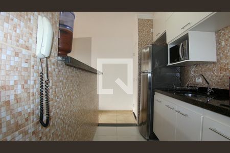 Apartamento para alugar com 55m², 2 quartos e 2 vagas Apartamento para alugar com 55m², 2 quartos e 2 vagasCozinha