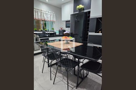 Casa à venda com 104m², 3 quartos e 2 vagasDetalhe cozinha