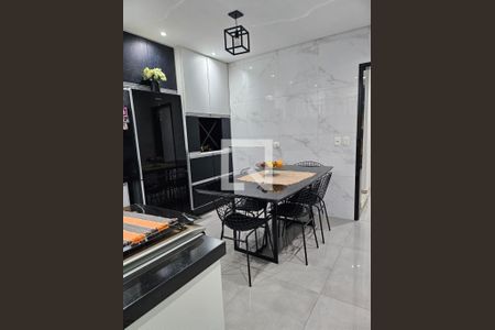 Casa à venda com 104m², 3 quartos e 2 vagasCozinha