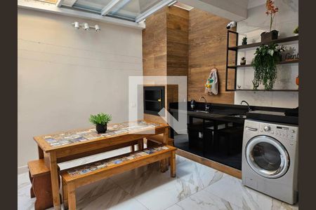 Casa à venda com 104m², 3 quartos e 2 vagasChurrasqueira