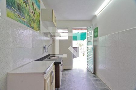 Casa para alugar com 120m², 2 quartos e 1 vaga Casa para alugar com 120m², 2 quartos e 1 vagaCozinha