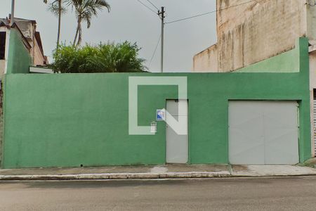 Casa para alugar com 120m², 2 quartos e 1 vaga Casa para alugar com 120m², 2 quartos e 1 vagaFachada