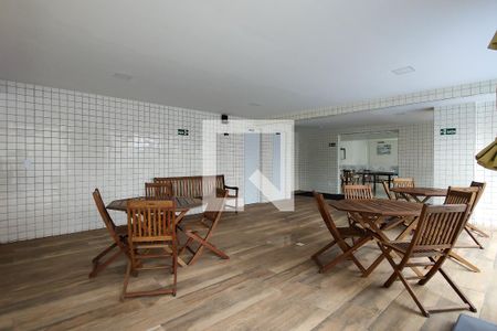 Apartamento para alugar com 85m², 2 quartos e 2 vagasÁrea comum - Piscina