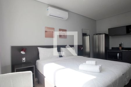 Studio - Sala / Quarto de kitnet/studio à venda com 1 quarto, 24m² em Centro Histórico, Porto Alegre
