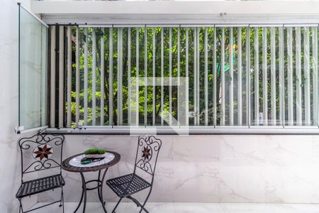 Apartamento à venda com 199m², 3 quartos e sem vagaVaranda