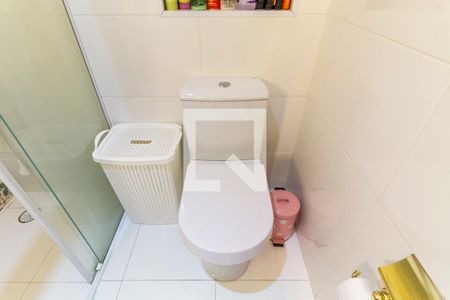 Apartamento à venda com 199m², 3 quartos e sem vagaBanheiro da Suíte