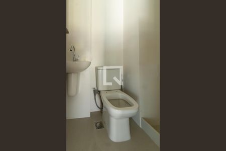 Apartamento à venda com 140m², 3 quartos e 2 vagas Apartamento à venda com 140m², 3 quartos e 2 vagasBanheiro social 2