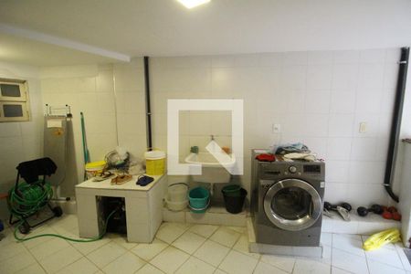 Casa à venda com 470m², 4 quartos e 2 vagasÁrea de serviço 1