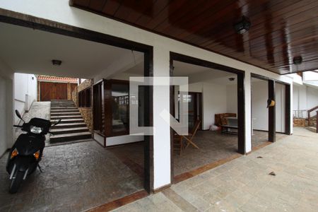 Casa à venda com 470m², 4 quartos e 2 vagasSalão de festa - Varanda