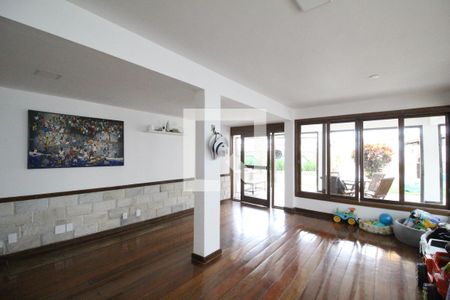 Casa à venda com 470m², 4 quartos e 2 vagasSalão de festa