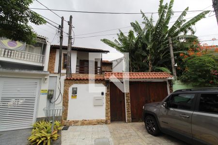 Casa à venda com 470m², 4 quartos e 2 vagasFachada