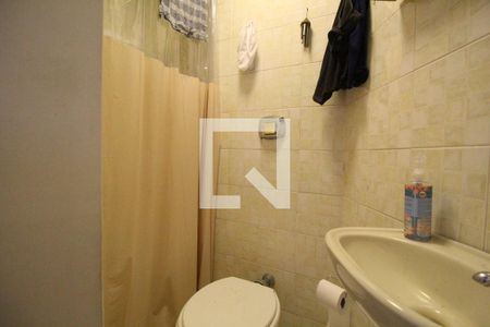 Casa à venda com 470m², 4 quartos e 2 vagasÁrea de serviço 2 - Banheiro