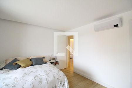 Casa à venda com 470m², 4 quartos e 2 vagasSuíte 